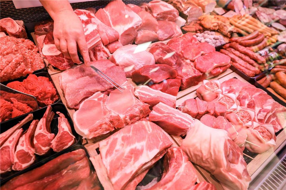Frankreich rät der Bevölkerung dazu, den Verzehr von Fleisch und Wurstwaren zu begrenzen (Symbolbild).Jan Woitas/dpa-Zentralbild/dpa