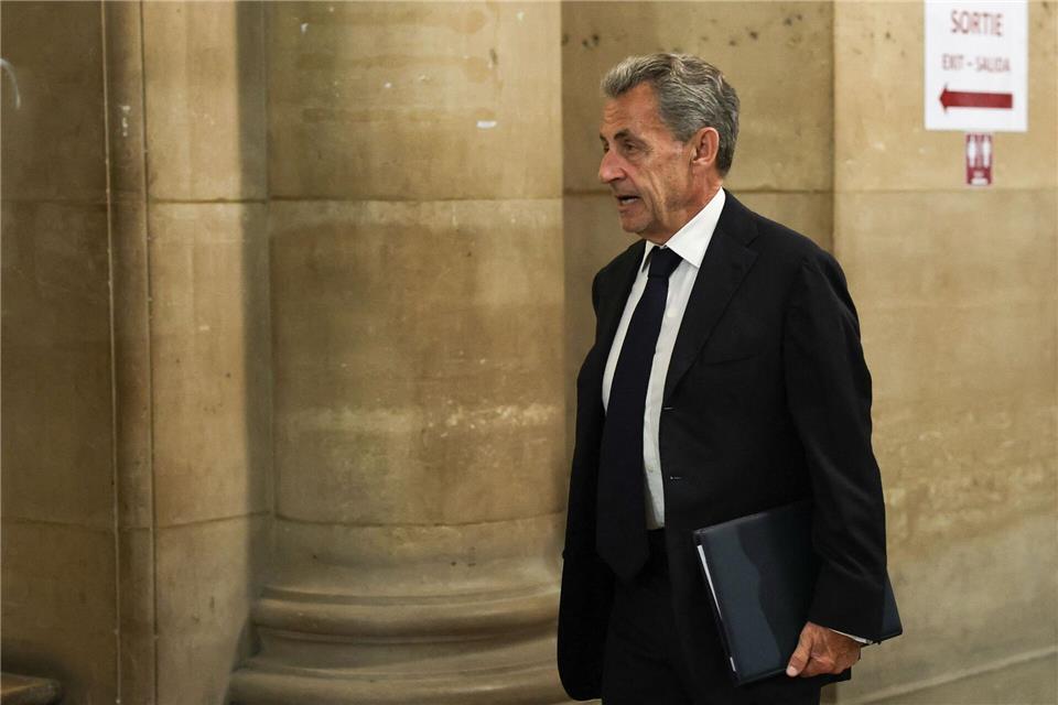 Frankreichs Ex-Präsident Sarkozy droht eine lange Haftstrafe (Archivbild).Anne-Christine Poujoulat/AFP/dpa