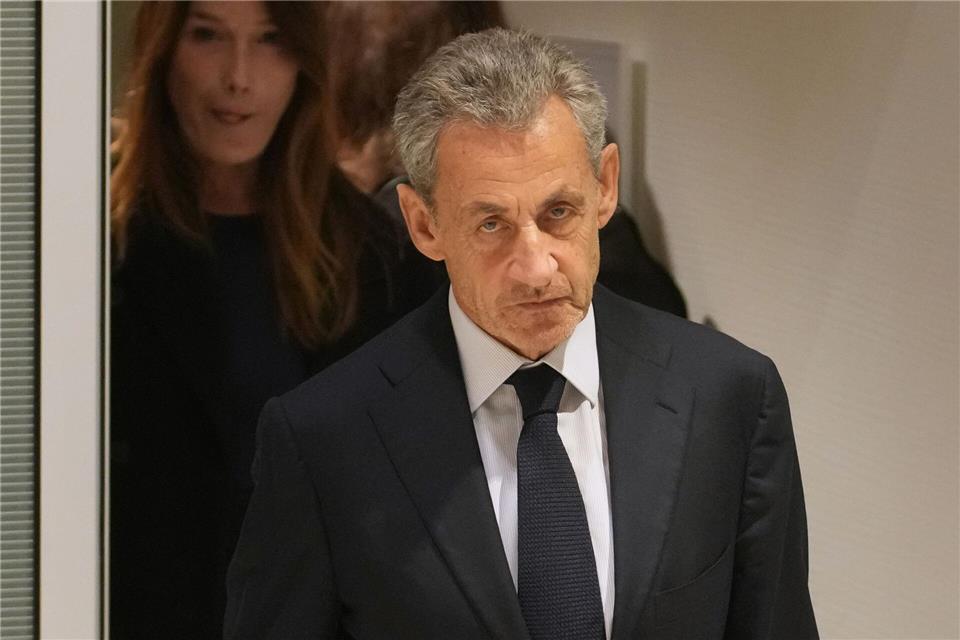 Frankreichs Ex-Präsident Sarkozy muss eine weitere Haftstrafe verbüßen. (Archivbild)Christophe Ena/AP/dpa