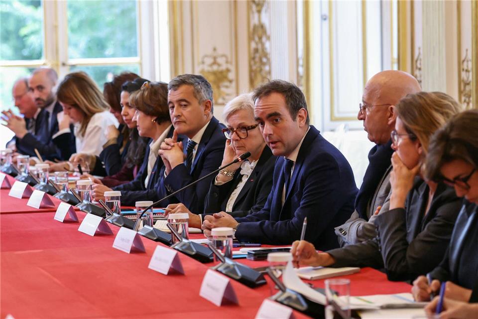 Frankreichs neue Regierung muss unter Zeitdruck den Haushalt für das kommende Jahr auf den Weg bringen.Alain Jocard/AFP Pool/AP/dpa
