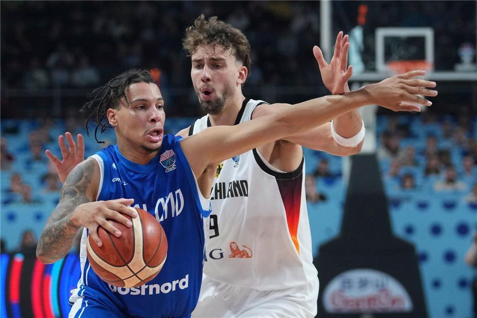 „Sind nicht fertig“: Schröder führt Deutschland ins Finale Franz Wagner und die deutschen Basketballer stehen im EM-Finale.Sergei Grits/AP/dpa