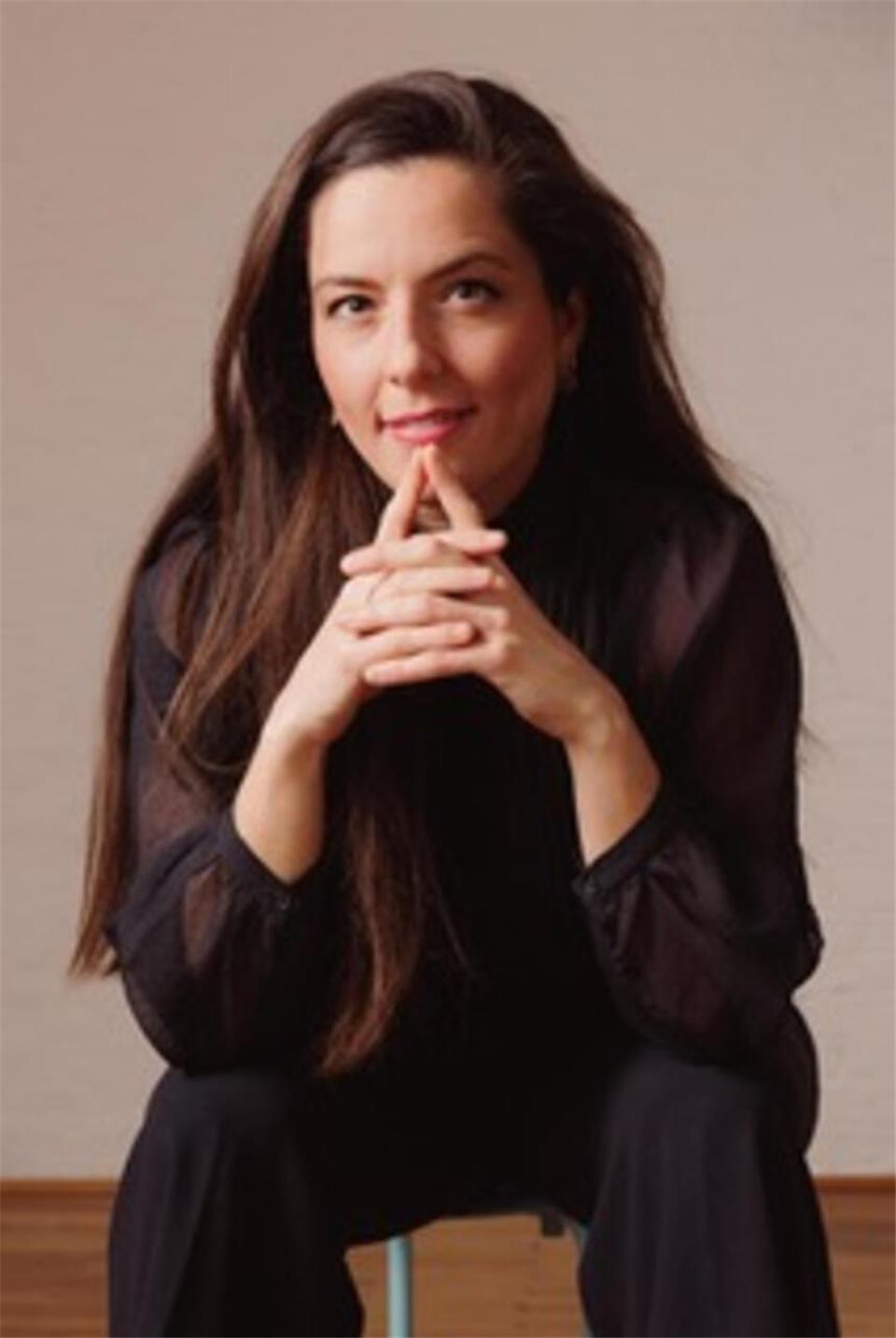 Franziska Staubach ist Pianistin mit Schwerpunkten im solistischen Repertoire, in der Liedgestaltung und in interdisziplinären Projekten.