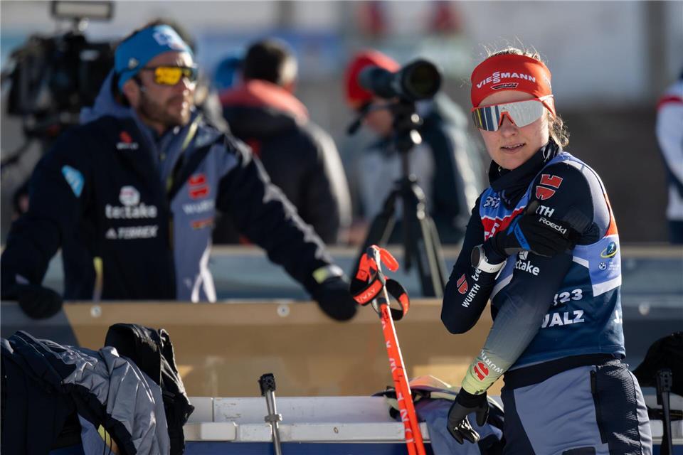 Frauen-Chefcoach Kristian Mehringer sieht Janina Hettich-Walz als Vorbild. (Archivbild)Hendrik Schmidt/dpa