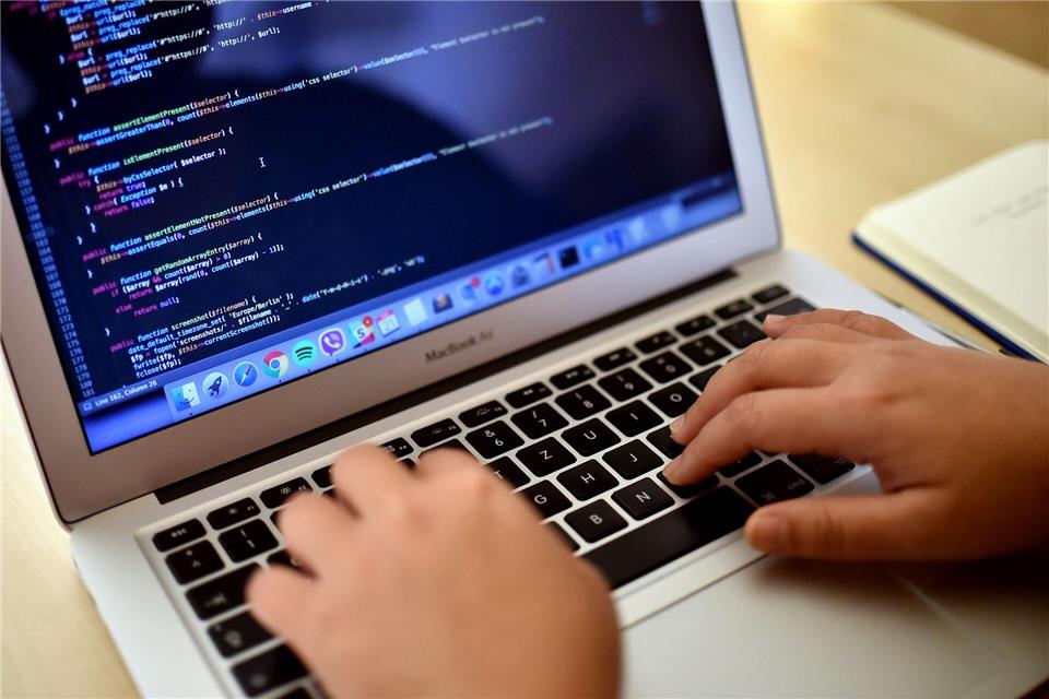 Frauen in Digitalberufen weiterhin stark unterrepräsentiert. (Symbolbild)Britta Pedersen/dpa-Zentralbild/dpa