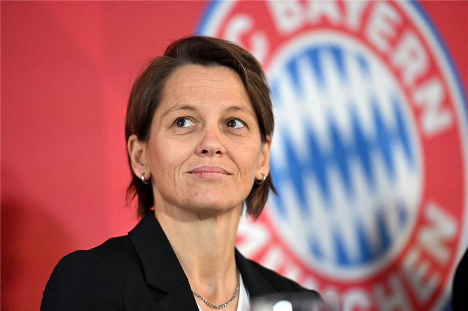 Frauenfußball-Direktorin Rech freut sich über die Vertragsverlängerung. (Archivbild)Jens Niering/dpa