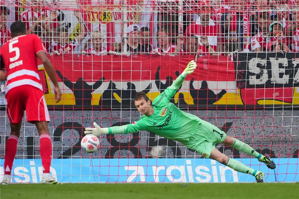 Frederik Rönnow hat seinen Vertrag bei Union verlängert.Soeren Stache/dpa