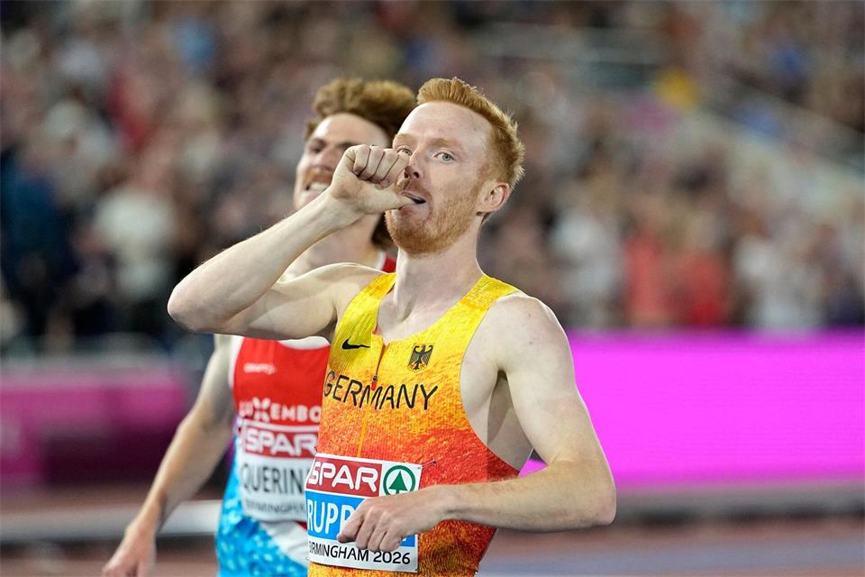 Frederik Ruppert holte EM-Gold über 3.000 Meter Hindernis. Matthias Schrader/AP/dpa