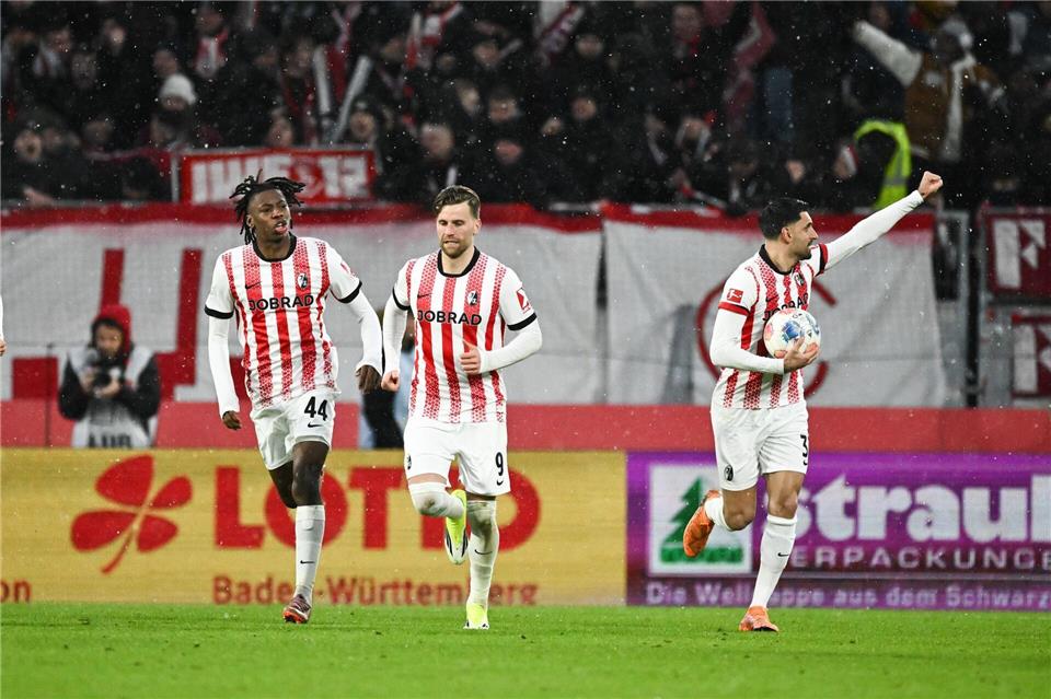 Freiburg bejubelt einen Heimsieg gegen HamburgSilas Stein/dpa