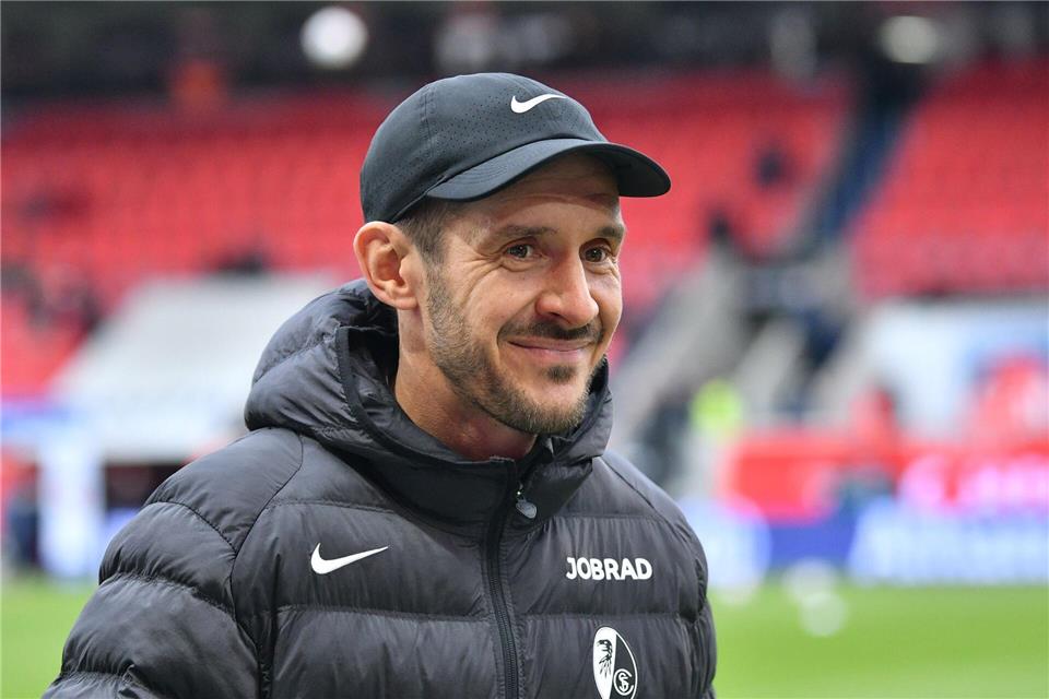 Freiburgs Trainer Schuster erhofft sich gegen Salzburg drei Punkte.Jan-Philipp Strobel/dpa