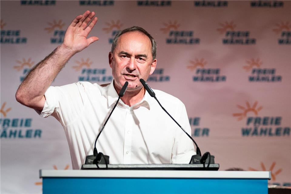 Freie-Wähler-Chef Hubert Aiwanger ist Stammgast am Gillamoos - auch dieses Mal redete sich der Niederbayern massiv in Rage. Lukas Barth/dpa