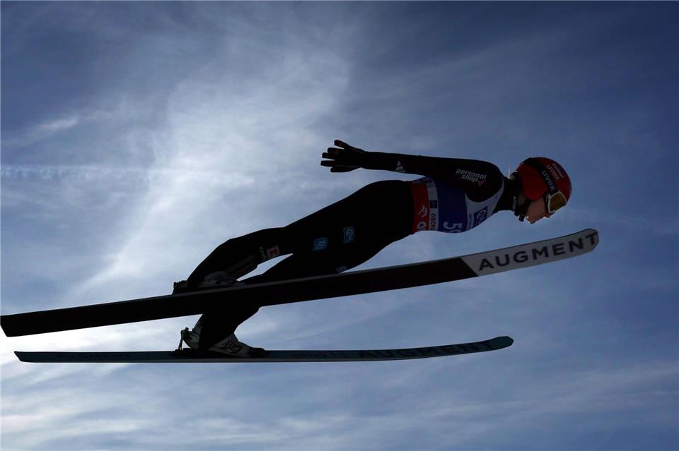 Freitag ist die beste deutsche Springerin aktuell.Karl-Josef Hildenbrand/dpa