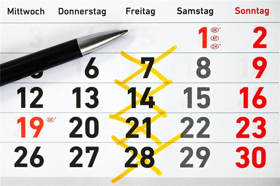 Freitags frei? Die Debatte um die Vier-Tage-Woche flammt immer wieder auf. (Symbolbild)Sina Schuldt/dpa