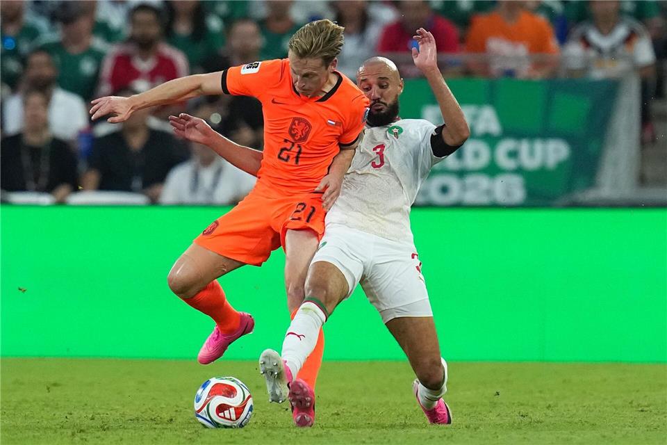 Frenkie de Jong und die Niederlande stehen im WM-Achtelfinale.Dolores Ochoa/AP/dpa