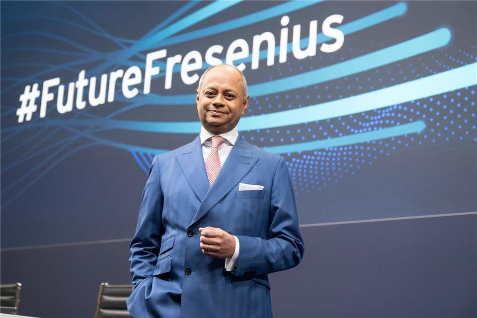 Fresenius-Chef Michael Sen bleibt weitere fünf Jahre bei dem Dax-Konzern (Archivbild)Boris Roessler/dpa