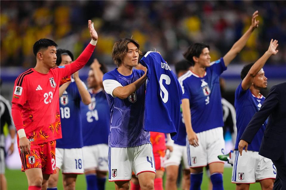 Freuen sich auf das Duell mit Brasilien: Die japanischen Spieler-Julio Cortez/AP/dpa