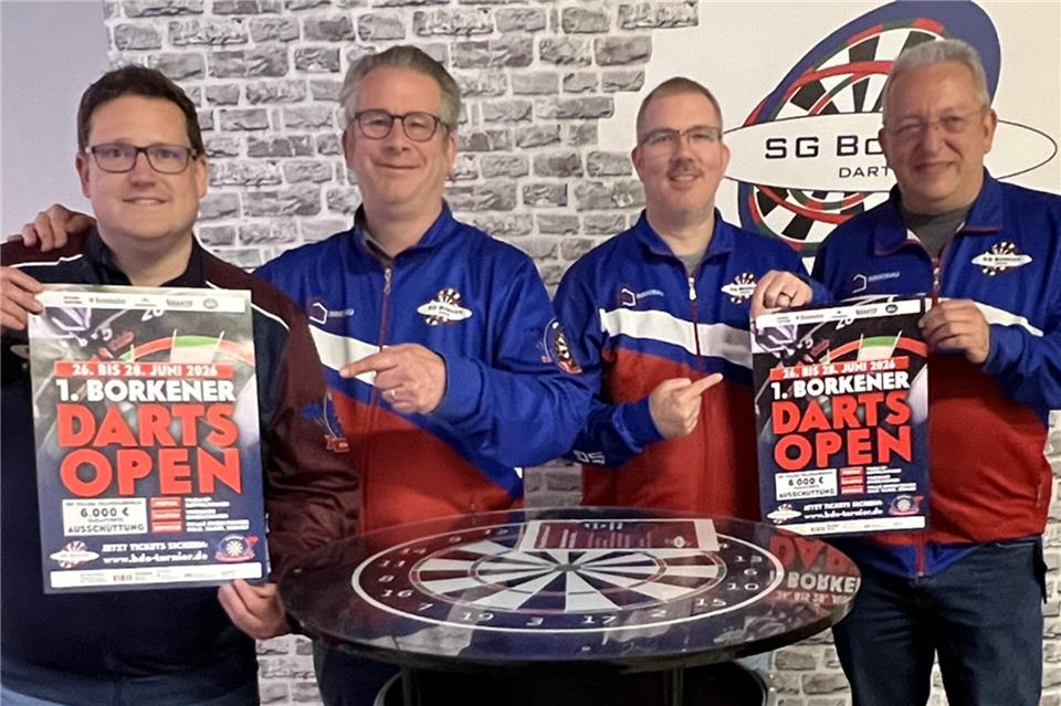 Freuen sich auf die 1. Borkener Darts Open: Die Vorstandskollegen Thomas Heinsch, Marcel Fleckner, Christian Siek und Timo Krupp (v.r.n.l.).