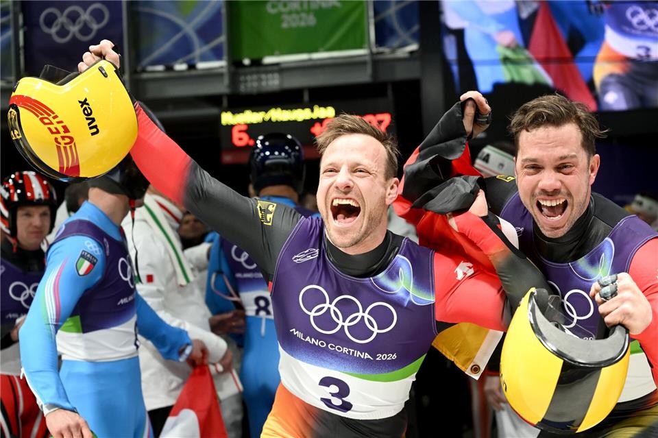 Freuen sich über Platz drei: Tobias Wendl und Tobias ArltRobert Michael/dpa