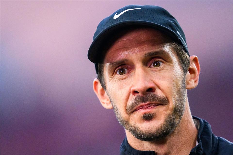 Freut sich auf die besondere Kulisse: SC-Trainer Julian Schuster. (Archvibild)Tom Weller/dpa