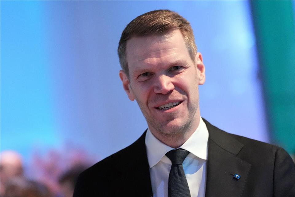 Freut sich über die Vertragsverlängerung seines Chefscouts: Eric Huwer. (Archivbild)Marcus Brandt/dpa