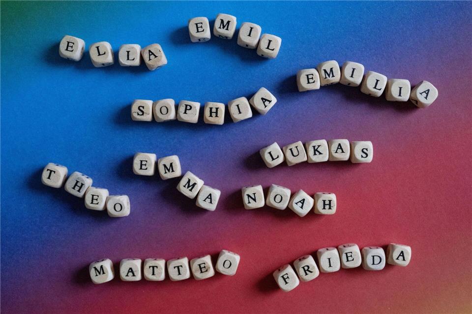 Frieda und Matteo waren in diesem Jahr die beliebtesten Vornamen für Neugeborene in Sachsen (Symbolbild). Marijan Murat/dpa