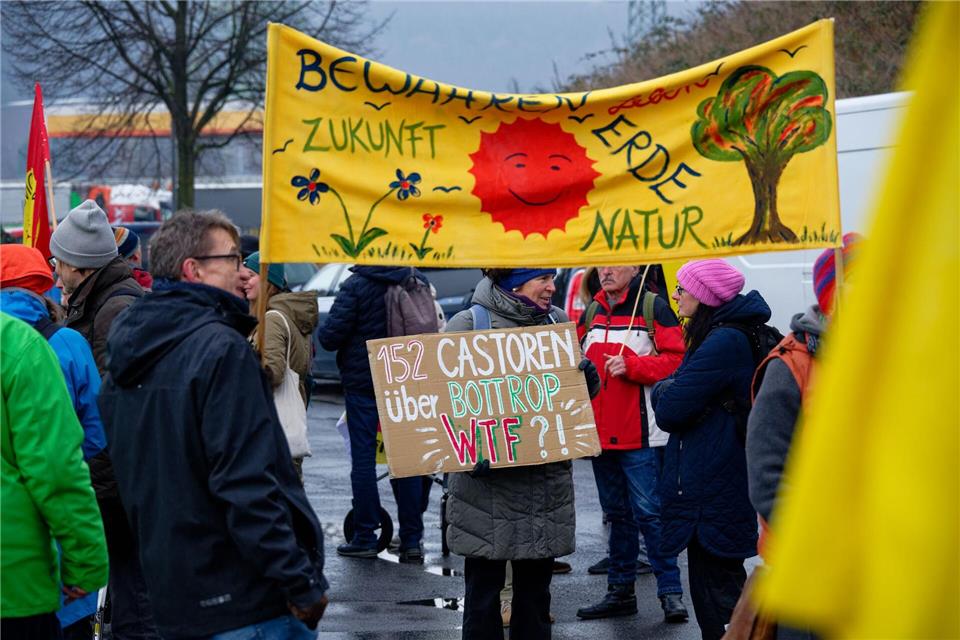 Friedliche Proteste gegen die geplanten Castor-Transporte in Bottrop.Henning Kaiser/dpa