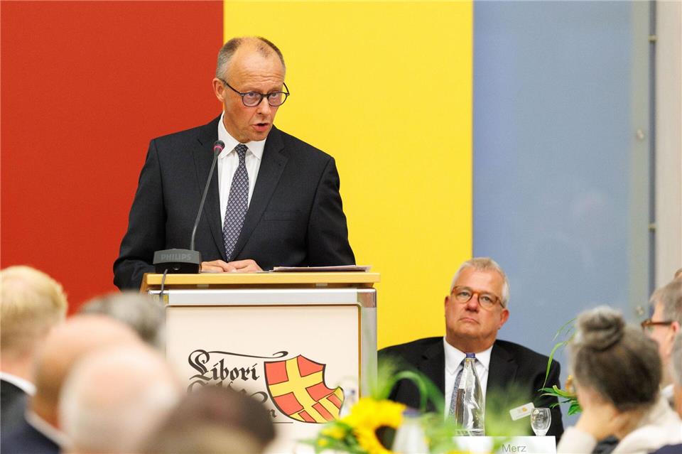 Friedrich Merz hielt beim traditionellen Libori-Mahl in Paderborn eine Rede.Friso Gentsch/dpa