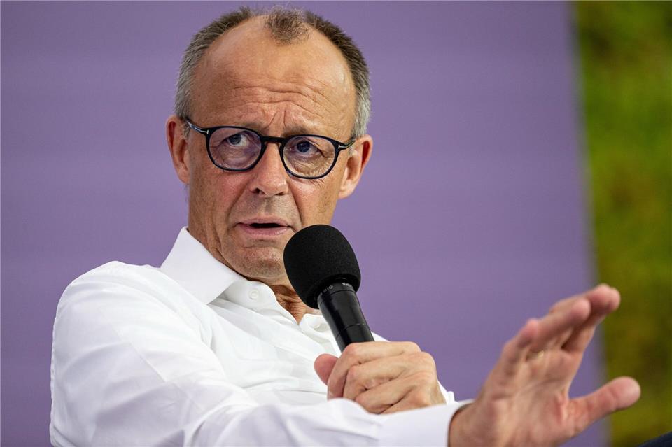 Friedrich Merz sagt, er sei unempfindlich gegenüber persönlichen Anwürfen. Fabian Sommer/dpa