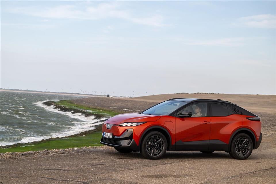 Frische Energie ist lange nicht nötig: Mit der größten Batterie kommt der Japaner mit einer Ladung rund 590 Kilometer weit.Andre Tillmann/Subaru/dpa-tmn