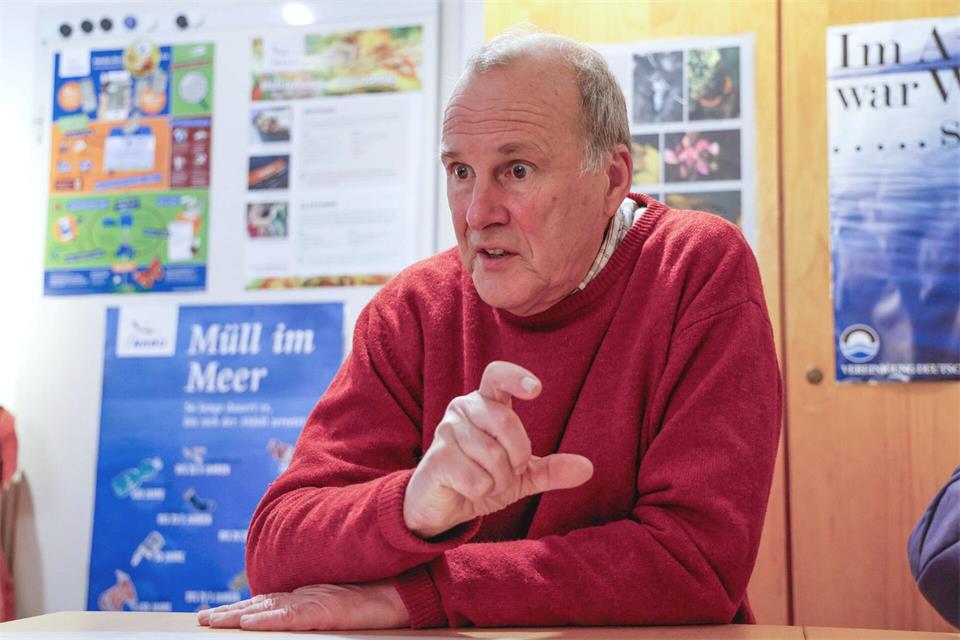 Fritz Heydemann ist ein Kenner speziell der Seen in und um Plön.Frank Molter/dpa