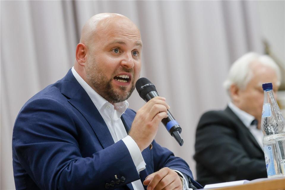 Frohnmaier hielt eher Statements, machte aus Sicht eines Experten aber keine großen Fehler.Christoph Schmidt/dpa