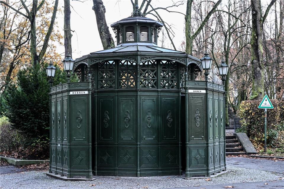 Früher waren die Cafés Achtecks nur für Männer, heute gibt es auch Klos für Frauen.Britta Pedersen/dpa