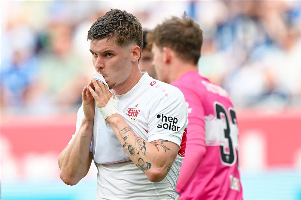 Frust bei Ramon Hendriks und beimv VfB Stuttgart. Uwe Anspach/dpa