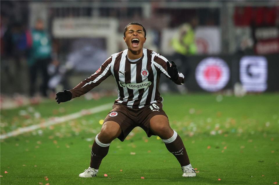 Frustriert: St. Paulis Joel Chima Fujita beim Spiel gegen Union Berlin.Christian Charisius/dpa