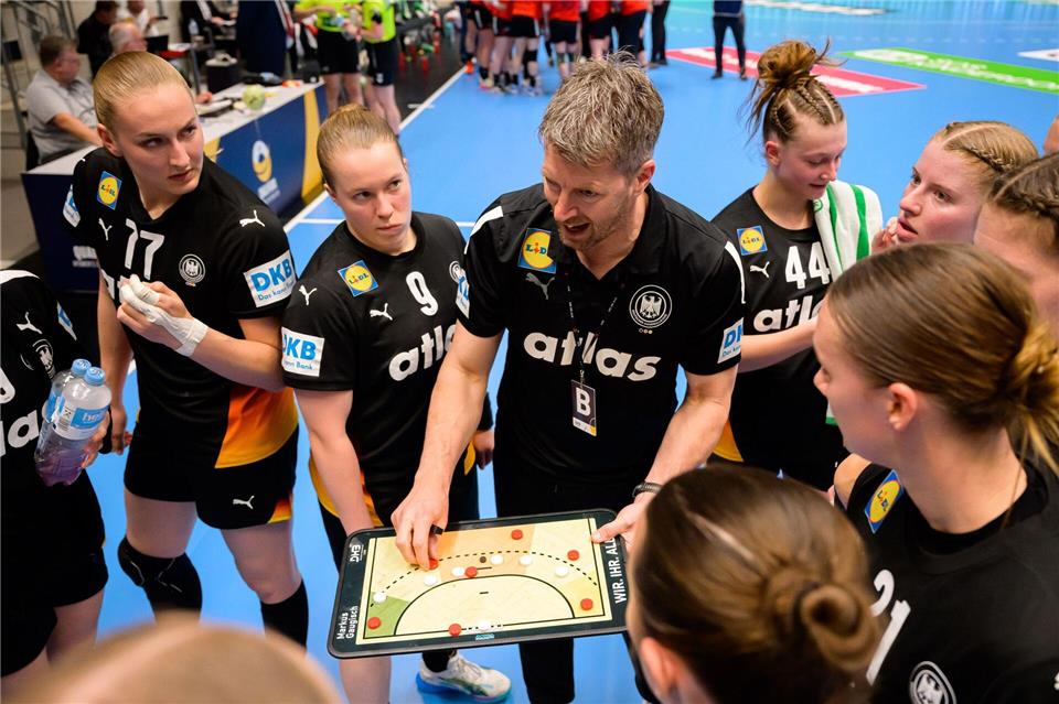 Führt Bundestrainer Markus Gaugisch sein Team im Dezember zur nächsten Medaille?Marco Wolf/dpa