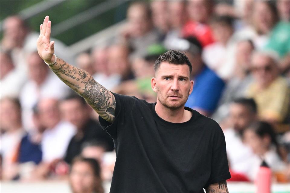 Führt Großaspach zurück in die 3. Liga: Trainer Pascal Reinhardt. (Archivbild)Bernd Weißbrod/dpa