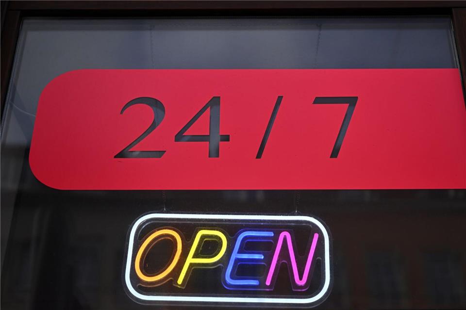 Für 24/7-Läden soll es bald rechtliche Klarheit geben. Martin Schutt/dpa