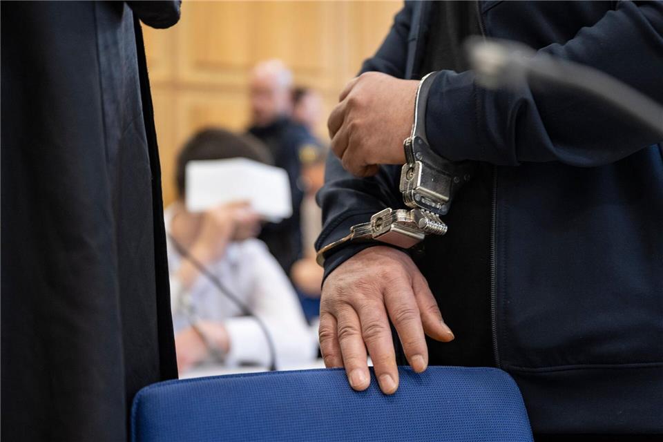 Für 59 Taten standen die fünf Männer vor Gericht – nun hat das Landgericht Heilbronn sie verurteilt. (Archivbild)Marijan Murat/dpa