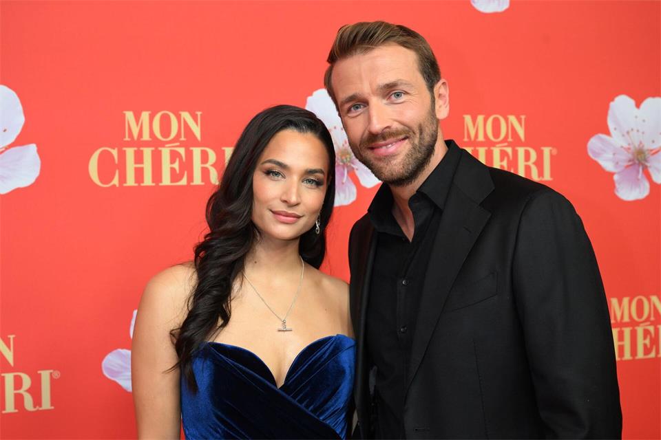 Für Amira Aly ist es bereits das dritte Kind - und das erste mit ihrem Partner Christian Düren. (Archivbild)Felix Hörhager/dpa