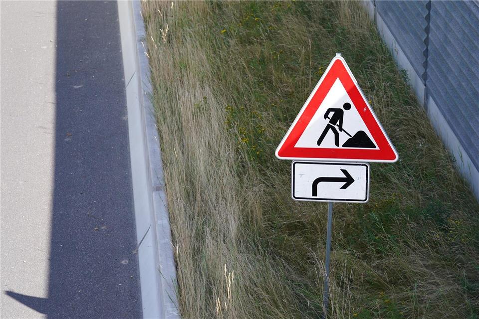 Für Autofahrer im Rhein-Main-Gebiet gibt es während der Sperrung Umleitungsstrecken. (Archivbild)Marcus Brandt/dpa