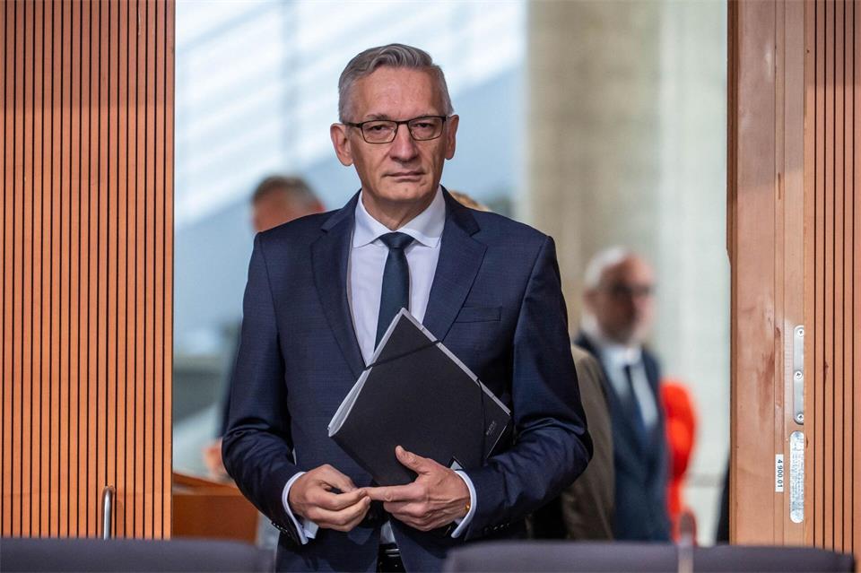 Für BND-Präsident Martin Jäger dürfte die Aufarbeitung eine Nagelprobe sein. (Archivbild) Michael Kappeler/dpa