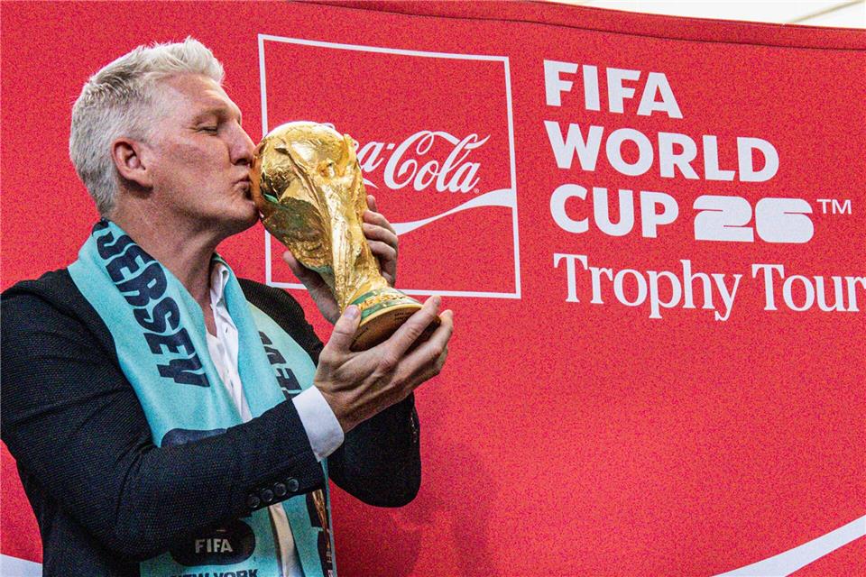 Für Bastian Schweinsteiger ist Frankreich der Topfavorit bei der WM. (Archivbild)Laura Brett/ZUMA Press Wire/dpa