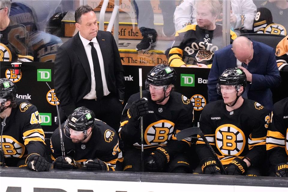 Für Bostons Trainer Marco Sturm endet die erste NHL-Saison in der ersten Playoff-Runde.Charles Krupa/AP/dpa