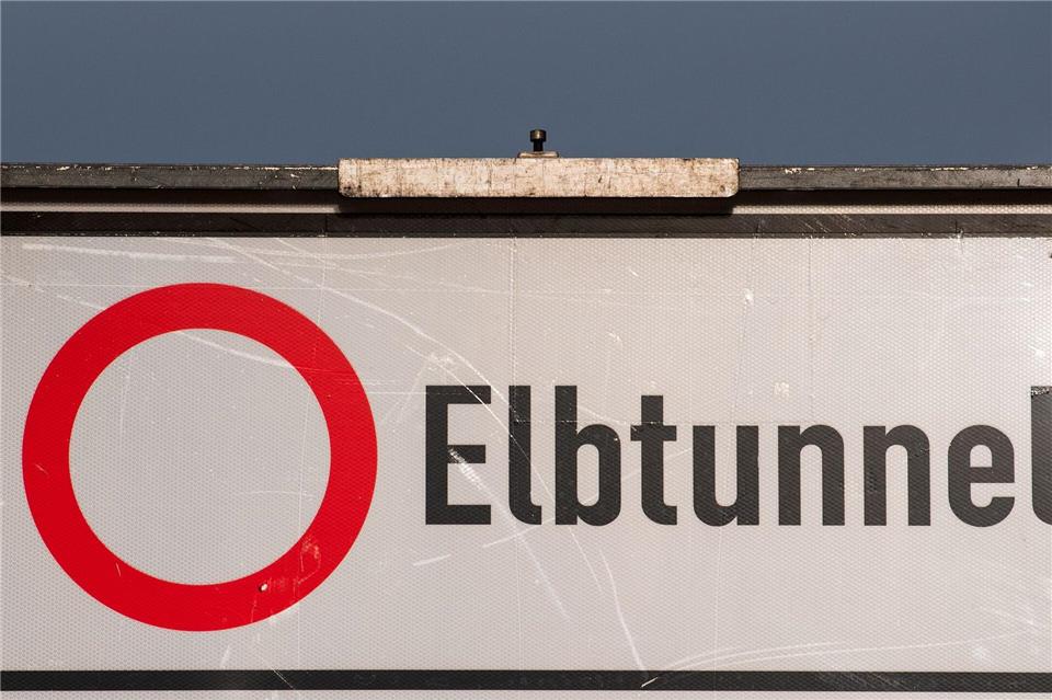 Für Brückenarbeiten in Hamburg-Bahrenfeld wird die A7 mit dem Elbtunnel für 31 Stunden voll gesperrt.Daniel Bockwoldt/dpa