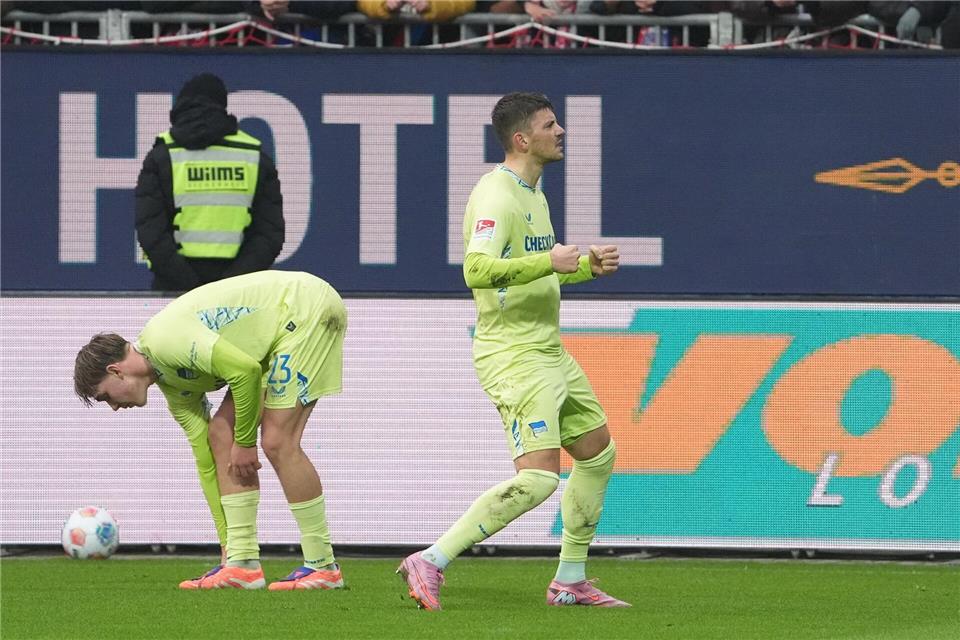 Für Dawid Kownacki (r.) bleibt es bei der Joker-Rolle. Marcus Brandt/dpa