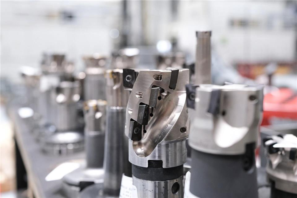 Für Deutschlands Maschinenbauer läuft vor allem das Geschäft mit den USA schlecht - Handelshürden und Zölle belasten. (Symbolbild)Bernd Weißbrod/dpa