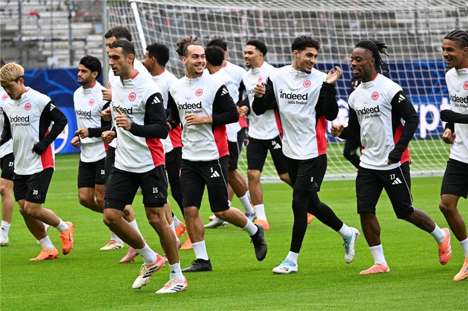 Für Eintracht Frankfurt geht es in der Champions League gegen den FC Liverpool.Arne Dedert/dpa