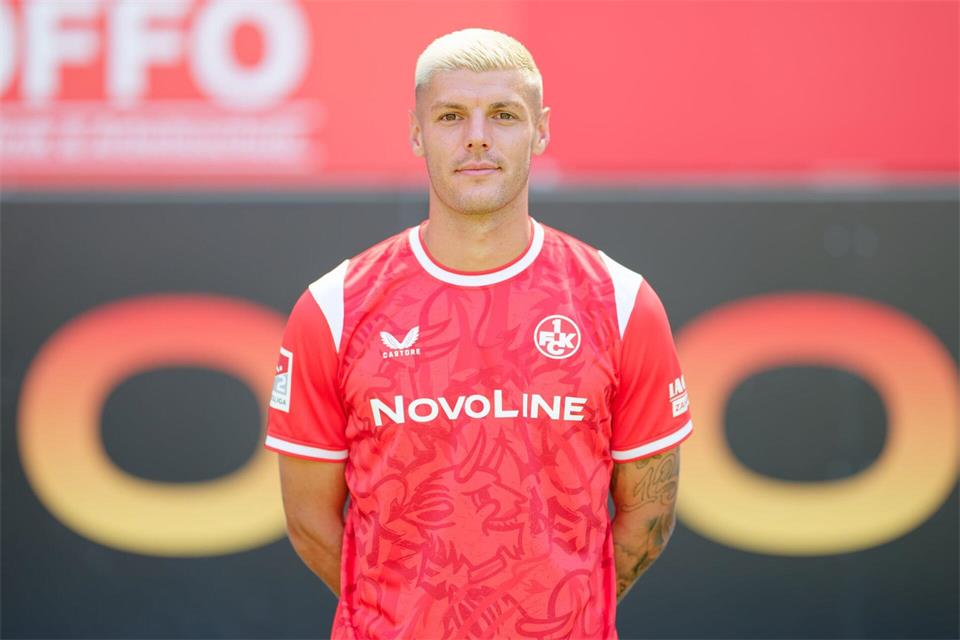 Für Erik Wekesser geht es eine Liga tiefer bei Fortuna Düsseldorf weiterUwe Anspach/dpa