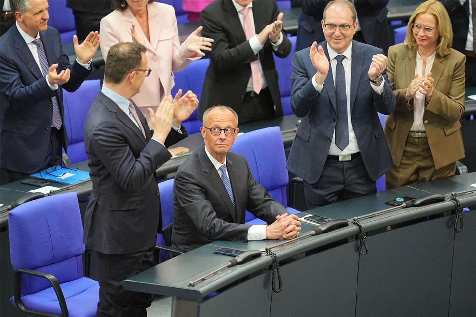 Für Kanzler Merz gibt es Gratulationen Michael Kappeler/dpa