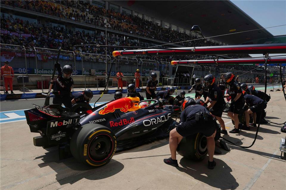 Für Max Verstappen ist die Rolle des Jägers eine ungewohnte.Andy Wong/AP/dpa