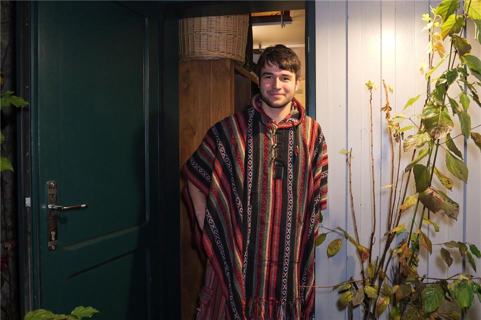 Für Musikstudent Vincent Jeremies ist ein Traum wahr geworden, als er den Wohnplatz in dem gerade einmal 19 Quadratmeter großen Wohnheim bekam.Jörn Hüneke/dpa